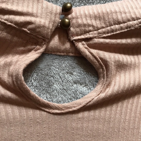 Light Pink Taylor and Sage Choker Neck Blouse NWOT - Picture 8 of 8